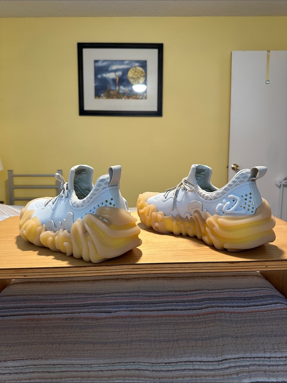 CROCS Sahele Bembury Sneakers White with Yellow Gum Soles - Picture 7 of 11